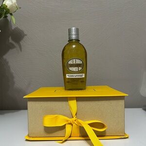 L’Occitane shower oil 8.4oz